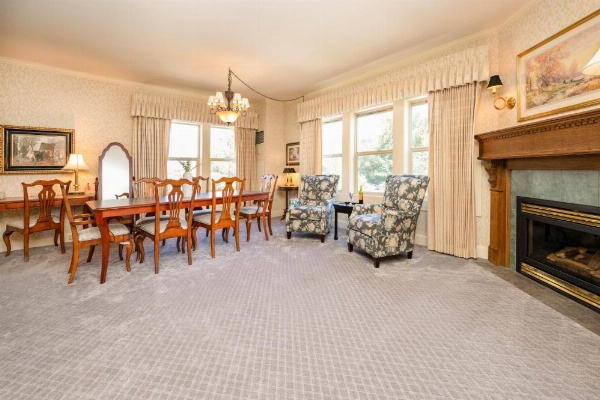 Fairhaven Village Inn image 18