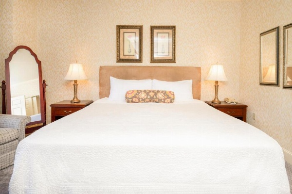 Fairhaven Village Inn image 22