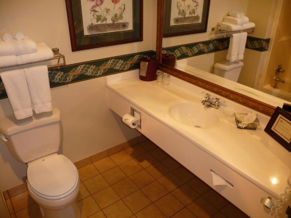 Fairhaven Village Inn image 31